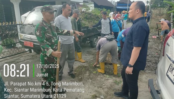 Sinergi TNI, Polri, dan Warga: Danramil 03/Siantar Selatan Pimpin Gotong Royong di Gang Banjarnahor