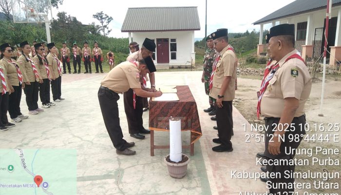 Babinsa Koramil 13/Purba Hadiri Pengukuhan Gugus Depan Pramuka di SMPN Satu Atap 4 Purba