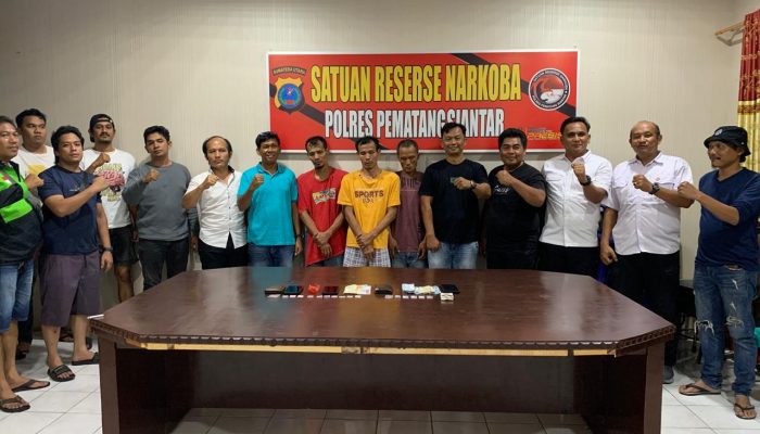 Gabungan tim Intel korem 022/PT.unit Intel kodim 0207/SML.dan sat resnarkoba polres pematangsiantar berhasil menangkap bandar narkoba di Siantar.