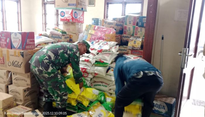 Babinsa dan Pastor Paroki Saribudolok Bersinergi Kumpulkan Donasi untuk Korban Bencana Tapteng