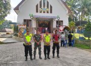 Koramil Girsang Sipangan Bolon dan Polsek Parapat Bersinergi Amankan Ibadah Natal 2025, Jemaat Beribadah dengan Khidmat dan Aman