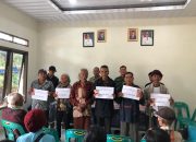 Babinsa Dampingi Penyaluran Dana Desa, Wujud Kepedulian TNI kepada Masyarakat