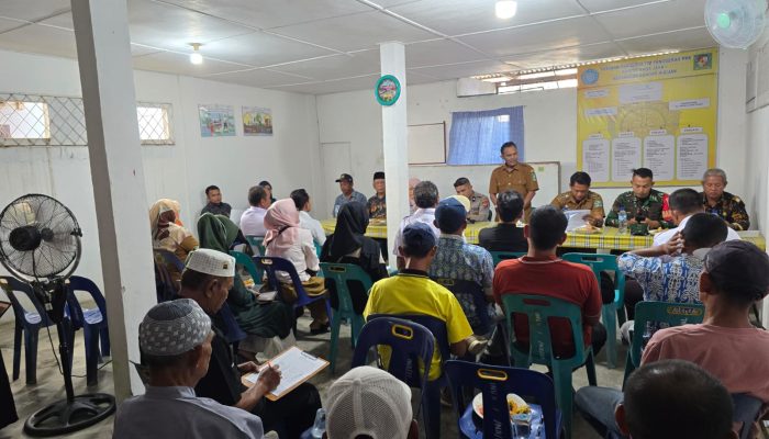 Pastikan Bantuan Tepat Sasaran, Babinsa Dampingi Verifikasi Data Sosial di Naga Jaya I