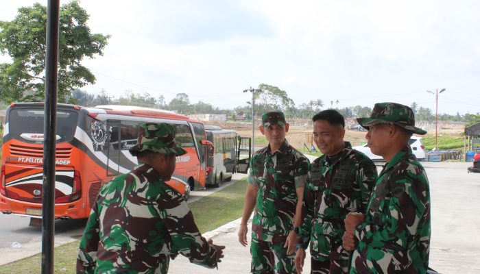 Dandim 0207/Simalungun Hadiri Pemberangkatan Personil Yonif Tp 901/SG, Bantu Penanganan Bencana ke Tapsel