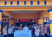 BRI Kantor Cabang Perdagangan Salurkan Bantuan Bencana Alam untuk Warga Desa Gambus Laut dan Desa Perupuk