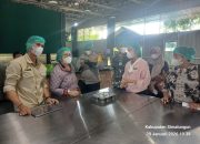 Pastikan Gizi dan Kebersihan Terjaga, Danramil Tiga Balata Bersama Forkopimca Sidak Dapur MBG