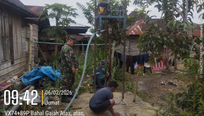 Babinsa Koramil 17/Sidamanik Dampingi Pembuatan Sumur Bor, Dukung Program Air Bersih Pemerintah