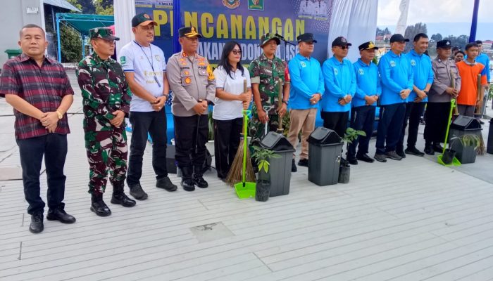 Kasdim 0207/Simalungun Hadiri Pencanangan Gerakan Indonesia Asri di Kota Wisata Parapat