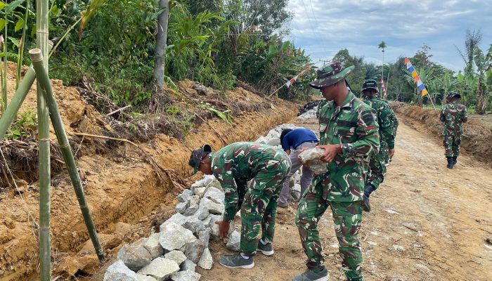 Semangat Tanpa Henti, Satgas TMMD ke-127 Kodim 0207/Simalungun Genjot Pembangunan Jalan di Nagori Bahapal