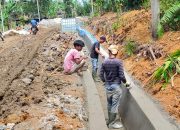 Hari Ketiga Puasa, Satgas TMMD Ke-127 Kodim 0207/Simalungun Tuntaskan Drainase di Nagori Bahapal