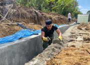 Memasuki Hari Ke-5 Puasa, Satgas TMMD ke-127 Tetap Semangat Bangun Drainase di Bahapal