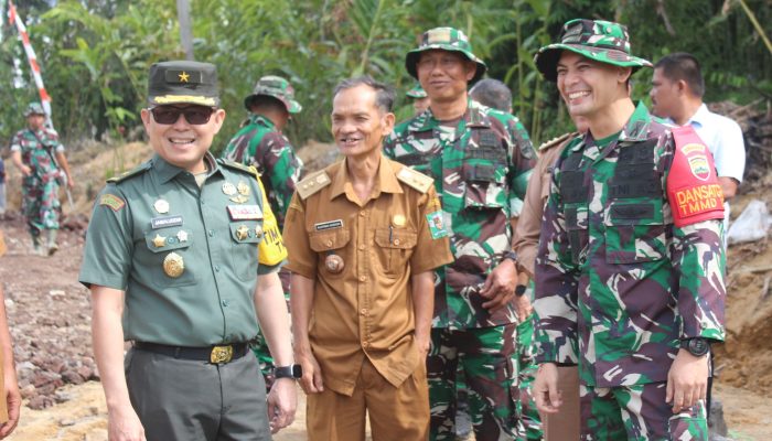 Katim Wasev TMMD Ke-127 Tinjau Progres Pembukaan Jalan di Bahapal Raya Kabupaten Simalungun