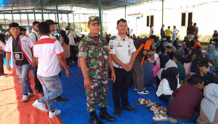 Babinsa Koramil 08/Bangun Amankan Kunjungan Lebaran di Lapas, Suasana Hangat dan Penuh Haru