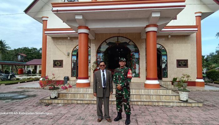 Hangatnya Toleransi di Simalungun, Babinsa Tiga Balata Amankan Ibadah Minggu, Jemaat Beribadah dengan Tenang