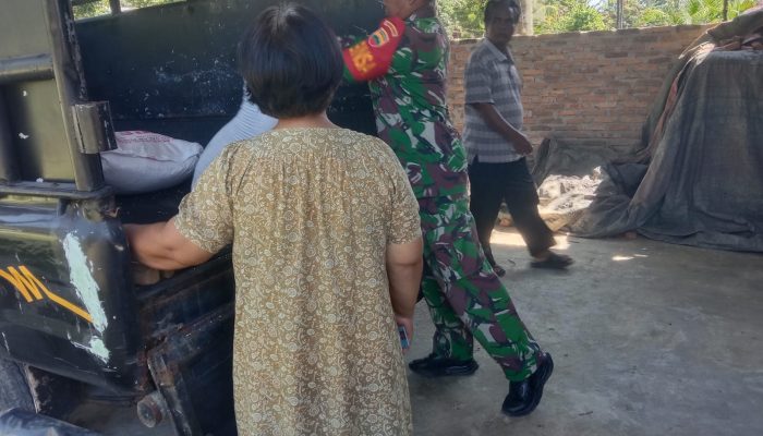 Babinsa Koramil Bangun Awasi Penyaluran Pupuk Subsidi, Pastikan Tepat Sasaran