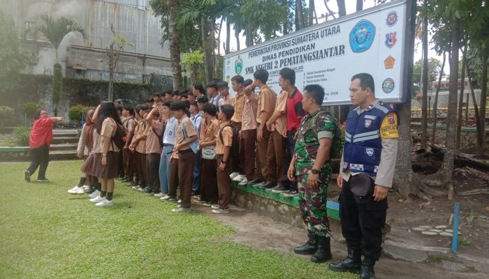 Cegah Coret-Coret Seragam, Koramil dan Polsek Siantar Timur Gelar Patroli Humanis Saat Kelulusan