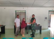 Hangat dan Penuh Kepedulian, Babinsa Serbelawan Dampingi Penyaluran BLT di Dolok Kataran