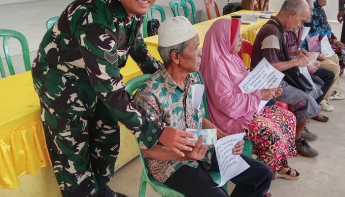 Babinsa Serbelawan Kawal BLT-DD, Pastikan Bantuan Tepat Sasaran di Dolok Maraja
