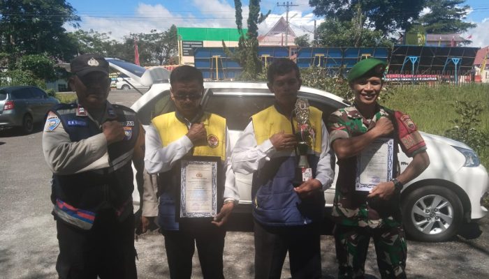 Sinergi TNI-Polri Berbuah Prestasi, Babinsa Koramil 09/Tiga Balata dan Bhabinkamtibmas Serta Masyarakat Raih Juara Siskamling Terbaik di HUT Bhayangkara ke-80