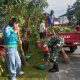 Peduli Kebersihan Lingkungan, Babinsa Koramil 03/Siantar Selatan Kompak Gotong Royong Bersama Pemerintah Kecamatan
