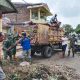 Aksi Gotong Royong Koramil 05/Serbelawan dan Warga Bersihkan Sampah Pascabanjir, Wujud Kepedulian Pulihkan Lingkungan