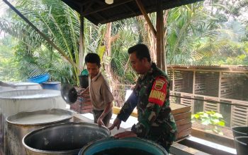 Dari Dapur Produksi Tahu, Babinsa Serbelawan Dorong Ekonomi Warga Simalungun Tumbuh